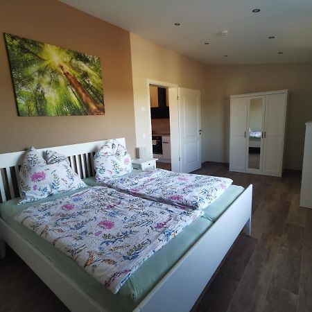 Ferienwohnung Gestuet Von Erden Haßloch Esterno foto